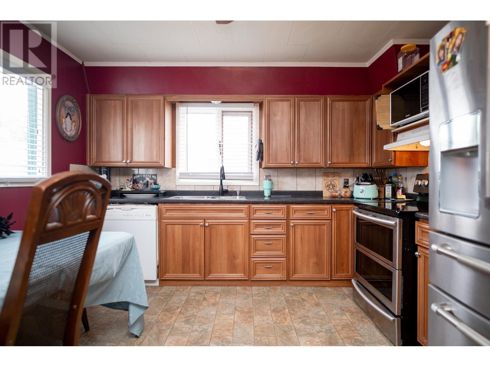 Property at 268 EWERT STREET image 2