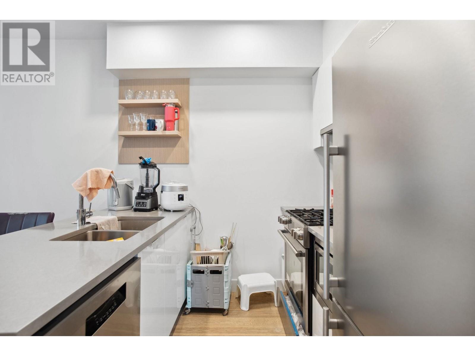 407 2666 Duke Street, Vancouver, British Columbia  V5R 4S9 - Photo 8 - R2980161