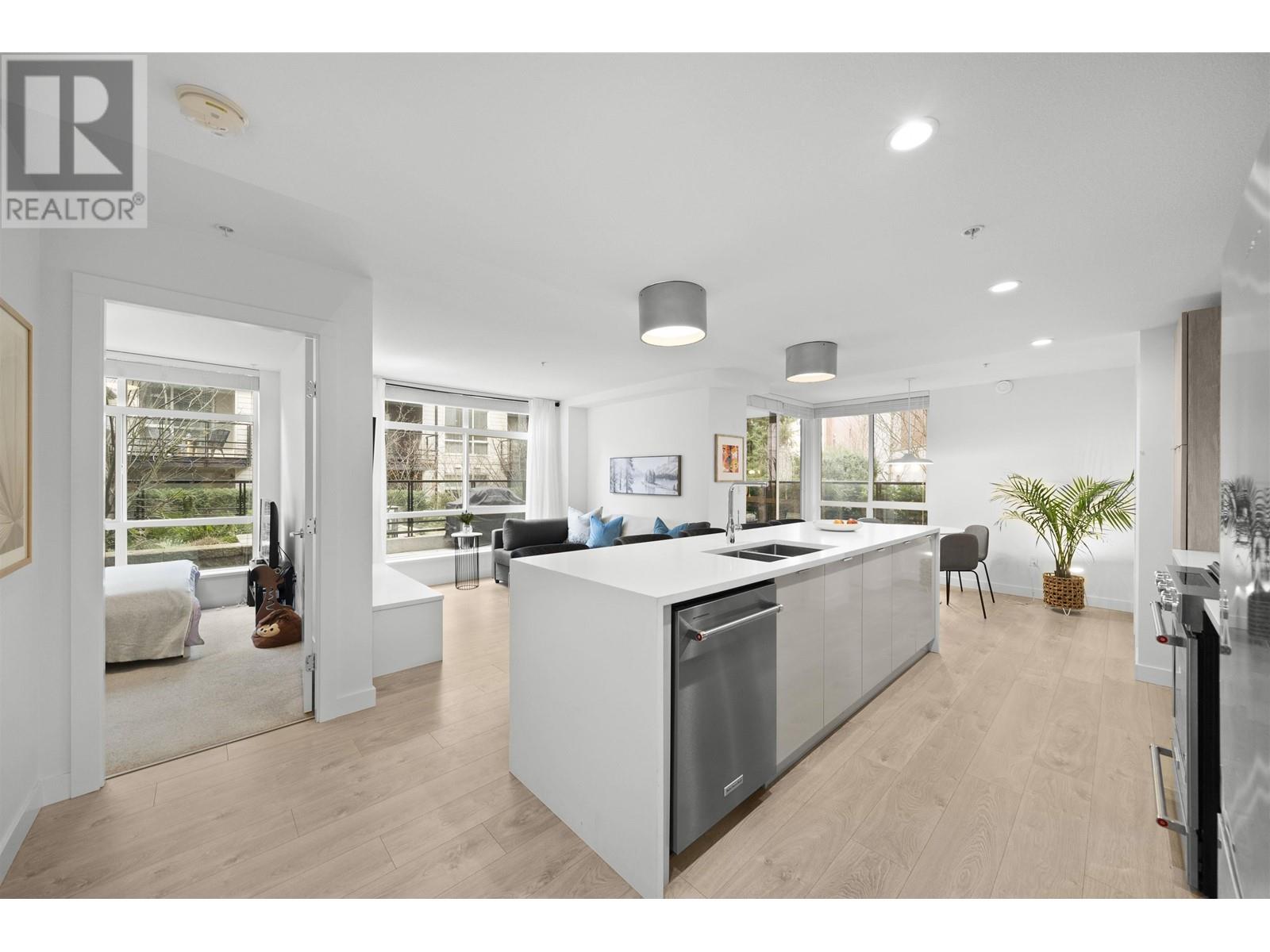 109 128 E 8th Street, North Vancouver, British Columbia  V7L 0H2 - Photo 4 - R2980168