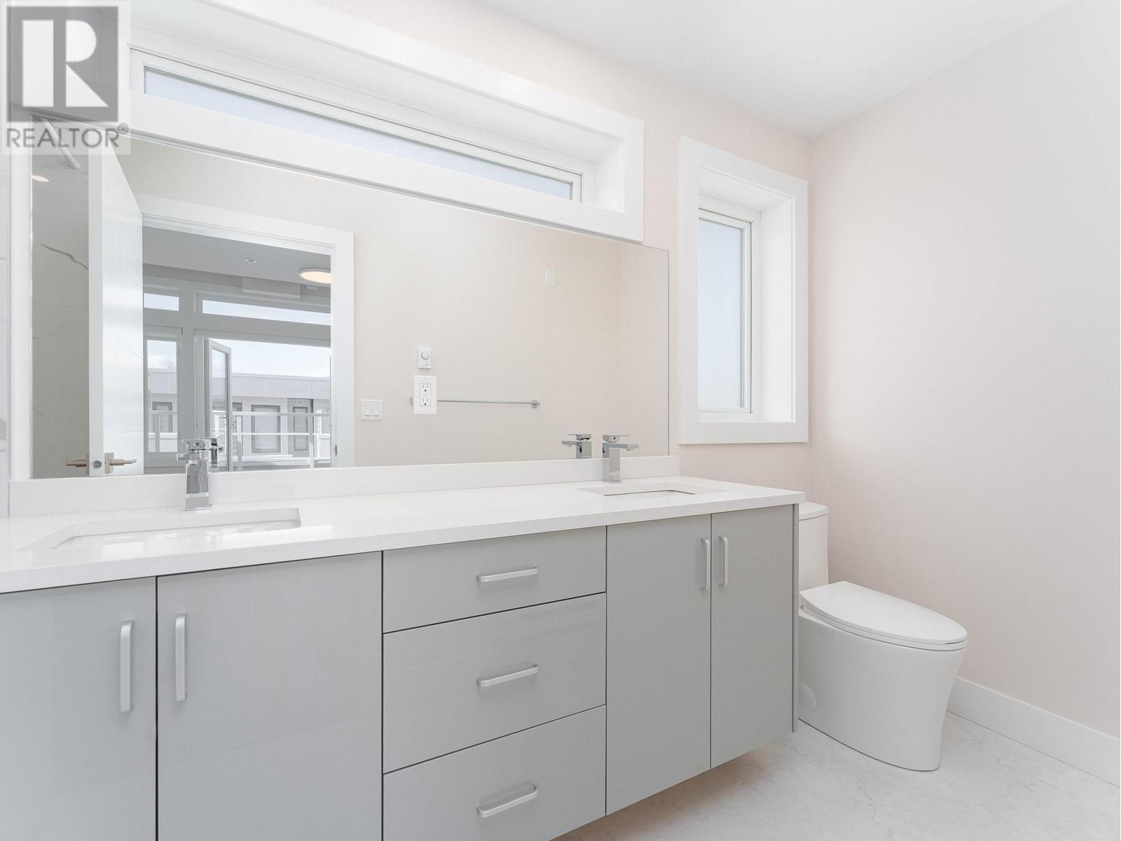 8315 French Street, Vancouver, British Columbia  V6P 4W3 - Photo 15 - R2978312