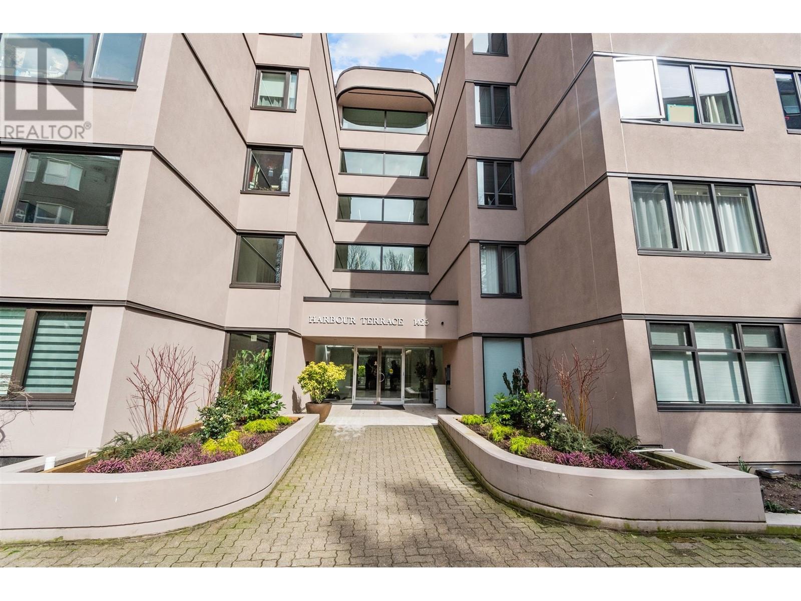 Listing Picture 22 of 25 : 36 1425 LAMEY'S MILL ROAD, Vancouver / 溫哥華 - 魯藝地產 Yvonne Lu Group - MLS Medallion Club Member