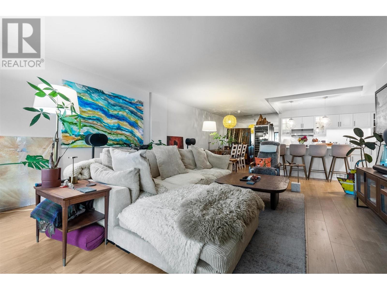 Listing Picture 3 of 25 : 36 1425 LAMEY'S MILL ROAD, Vancouver / 溫哥華 - 魯藝地產 Yvonne Lu Group - MLS Medallion Club Member