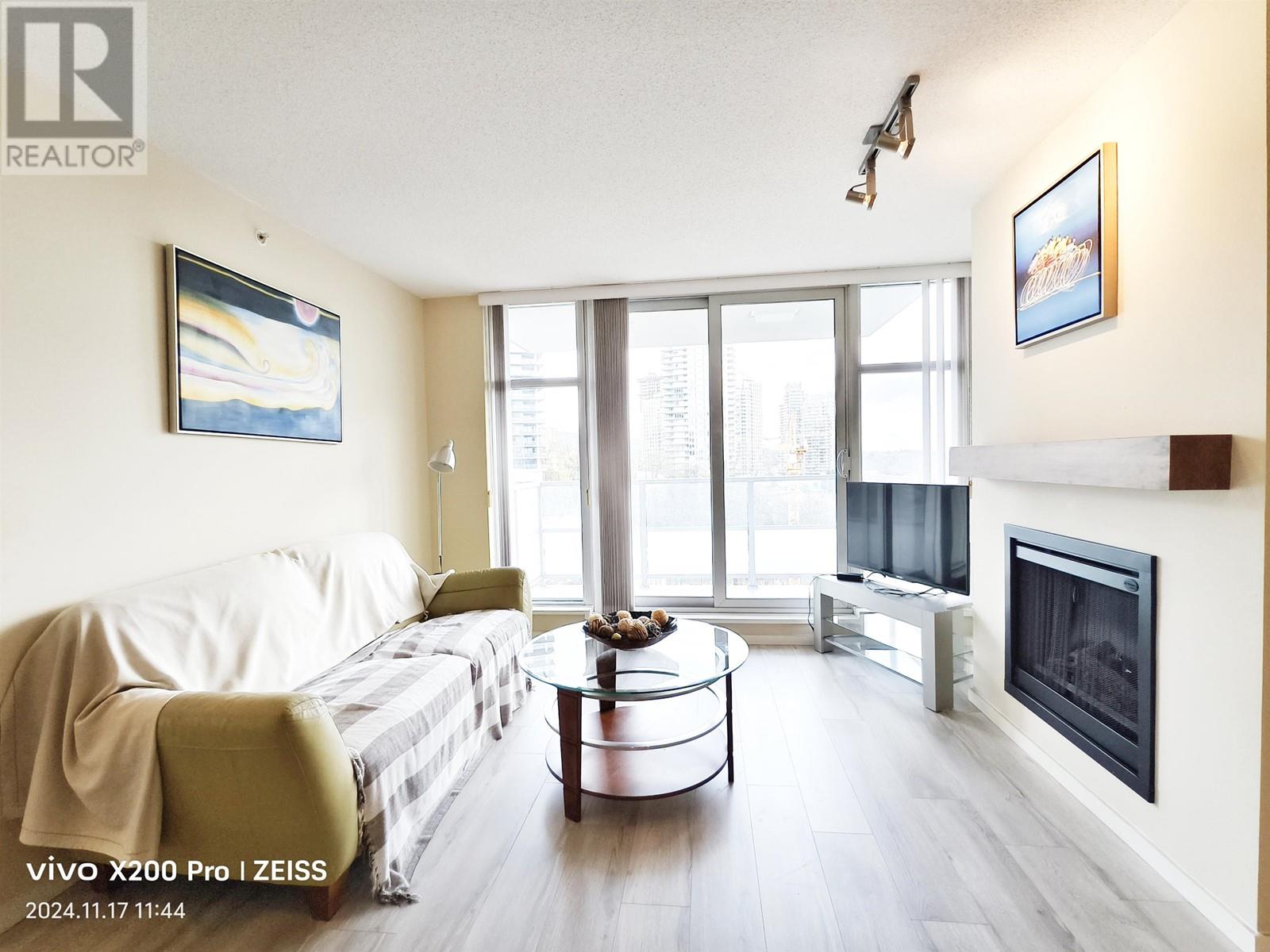 1203 2289 Yukon Crescent, Burnaby, British Columbia  V5C 0B2 - Photo 9 - R2976747