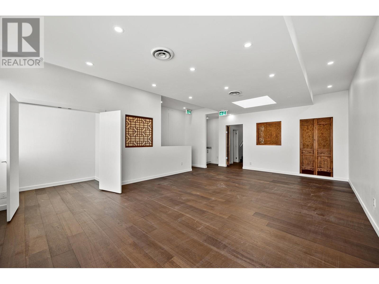 Listing Picture 35 of 38 : 110 8860 BECKWITH ROAD, Richmond / 烈治文 - 魯藝地產 Yvonne Lu Group - MLS Medallion Club Member