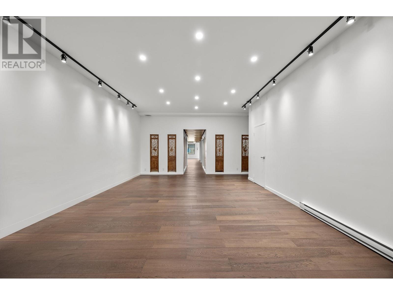 Listing Picture 18 of 38 : 110 8860 BECKWITH ROAD, Richmond / 烈治文 - 魯藝地產 Yvonne Lu Group - MLS Medallion Club Member