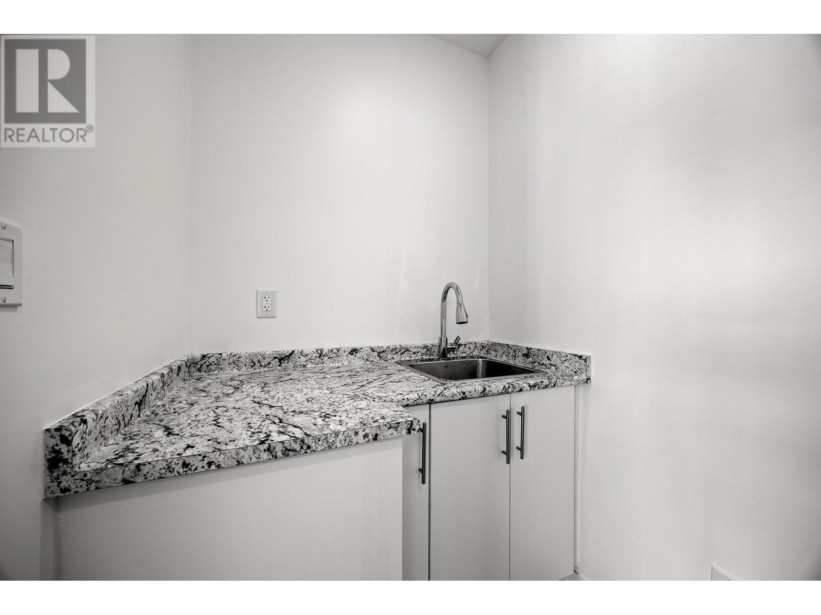 Listing Picture 36 of 38 : 110 8860 BECKWITH ROAD, Richmond / 烈治文 - 魯藝地產 Yvonne Lu Group - MLS Medallion Club Member
