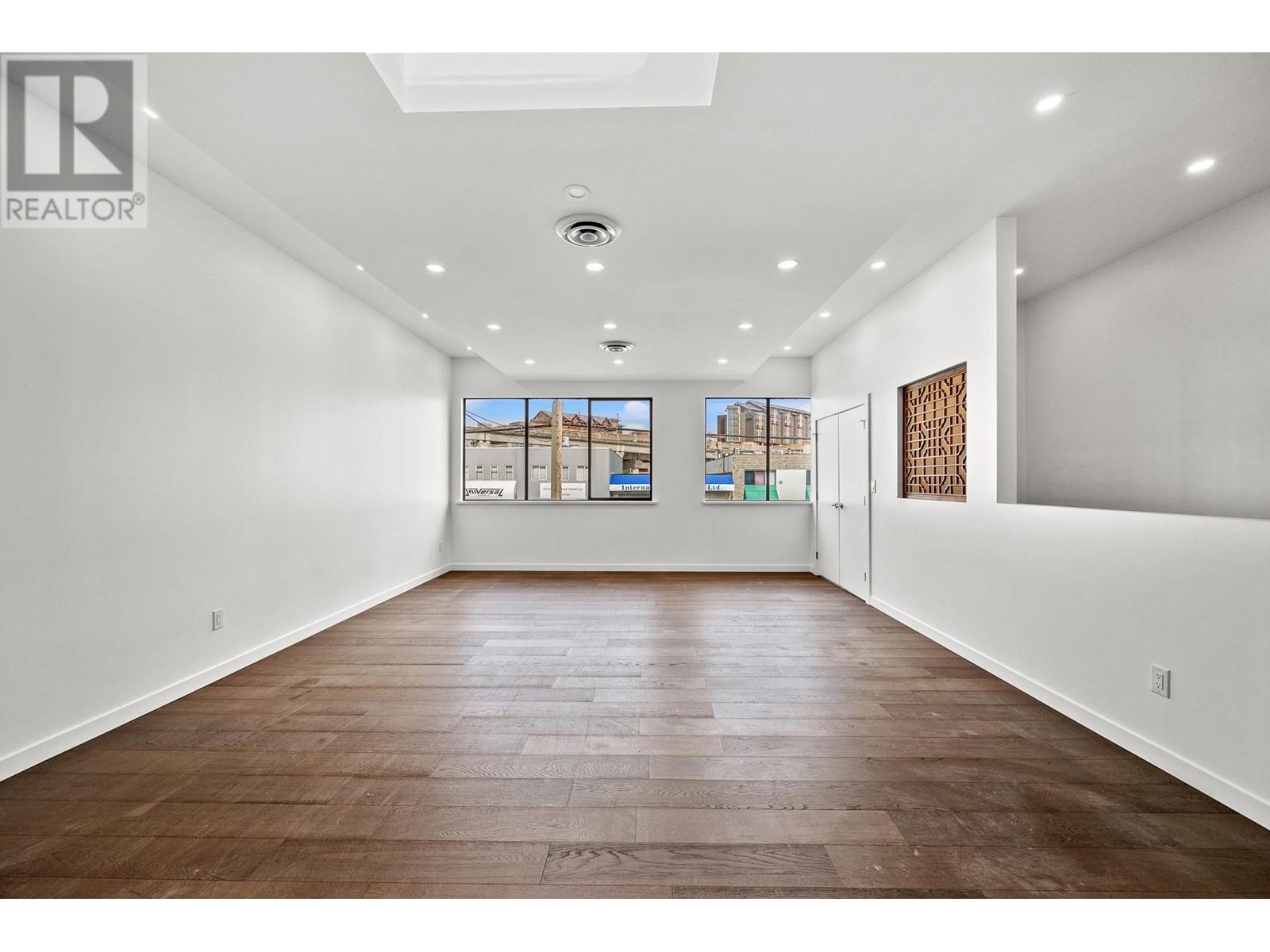 Listing Picture 33 of 38 : 110 8860 BECKWITH ROAD, Richmond / 烈治文 - 魯藝地產 Yvonne Lu Group - MLS Medallion Club Member