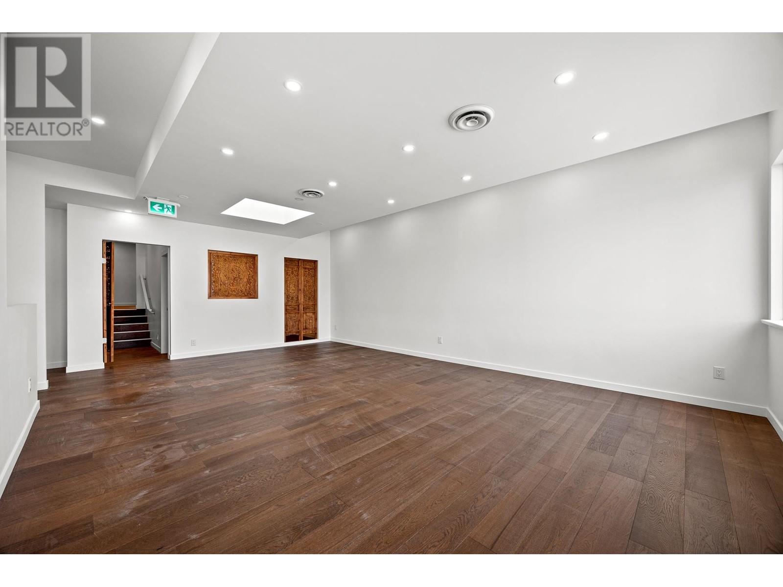 Listing Picture 31 of 38 : 110 8860 BECKWITH ROAD, Richmond / 烈治文 - 魯藝地產 Yvonne Lu Group - MLS Medallion Club Member