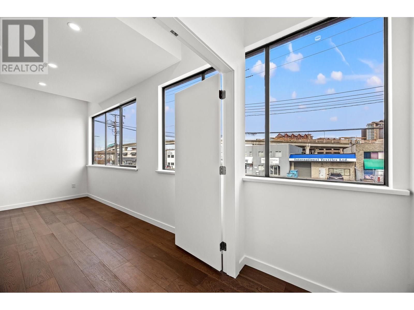 Listing Picture 28 of 38 : 110 8860 BECKWITH ROAD, Richmond / 烈治文 - 魯藝地產 Yvonne Lu Group - MLS Medallion Club Member