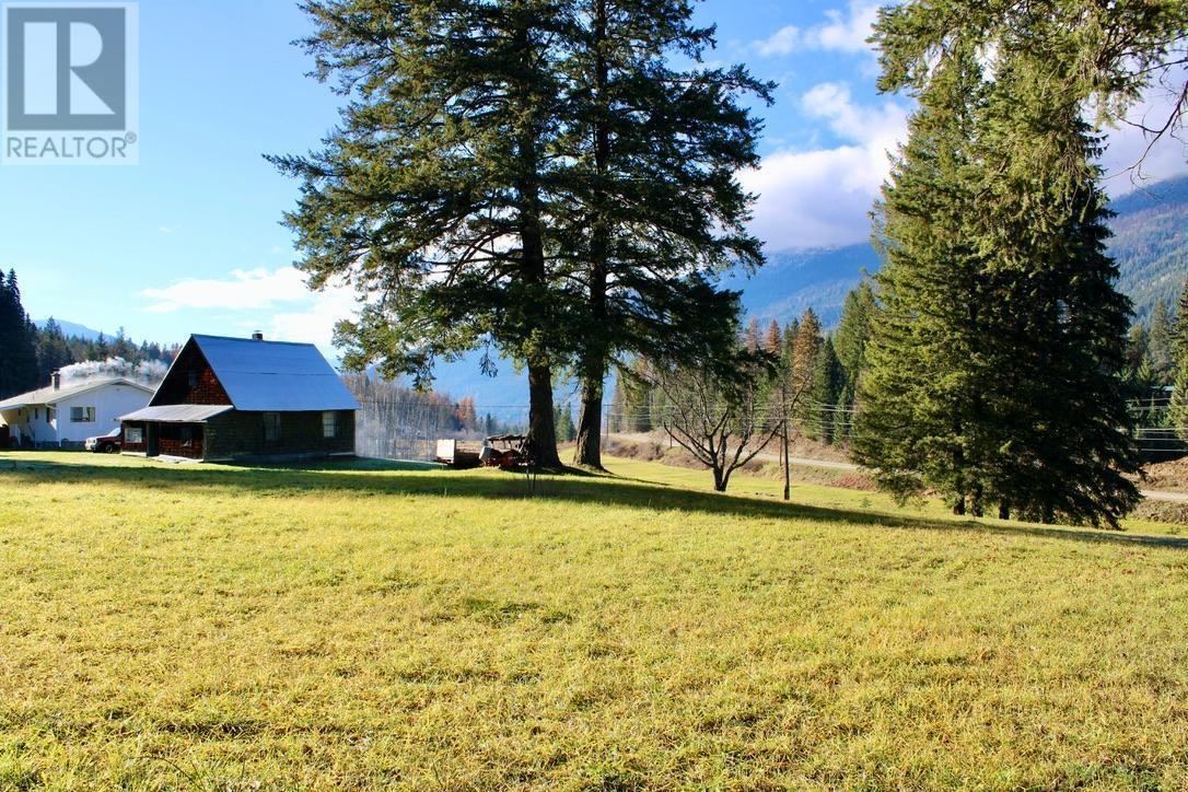 6915 Kimoff Road, Appledale, British Columbia  V0G 2J0 - Photo 28 - 10339532