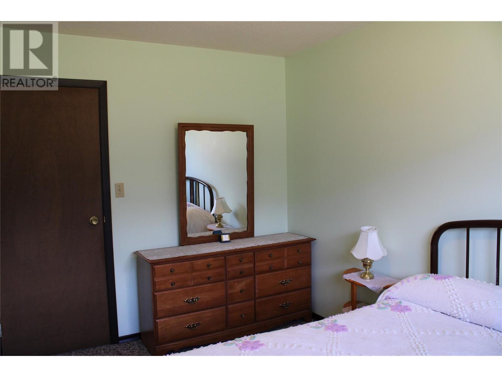 6915 Kimoff Road, Appledale, British Columbia  V0G 2J0 - Photo 15 - 10339532