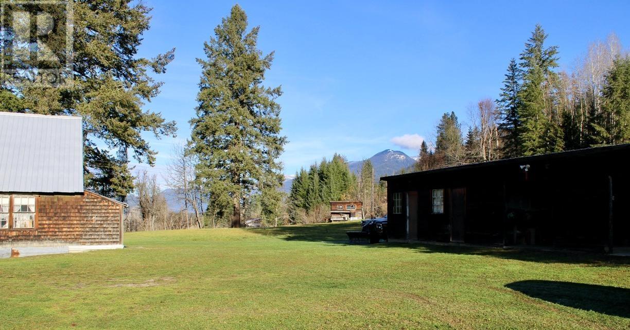 6915 Kimoff Road, Appledale, British Columbia  V0G 2J0 - Photo 32 - 10339532