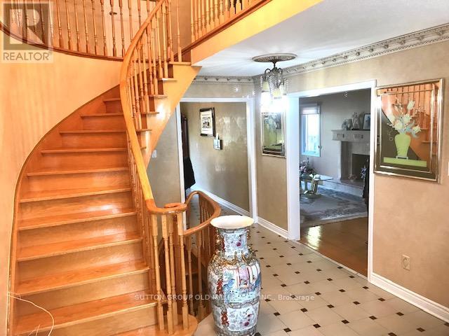 Property at 103 BENJAMIN DRIVE image 3