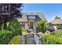 7915 GOODLAD STREET, Burnaby, British Columbia