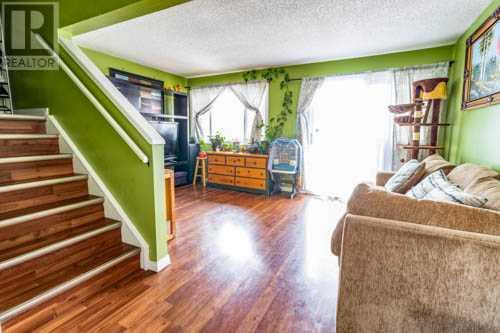 Property at 165 Whitewood Place NE image 4