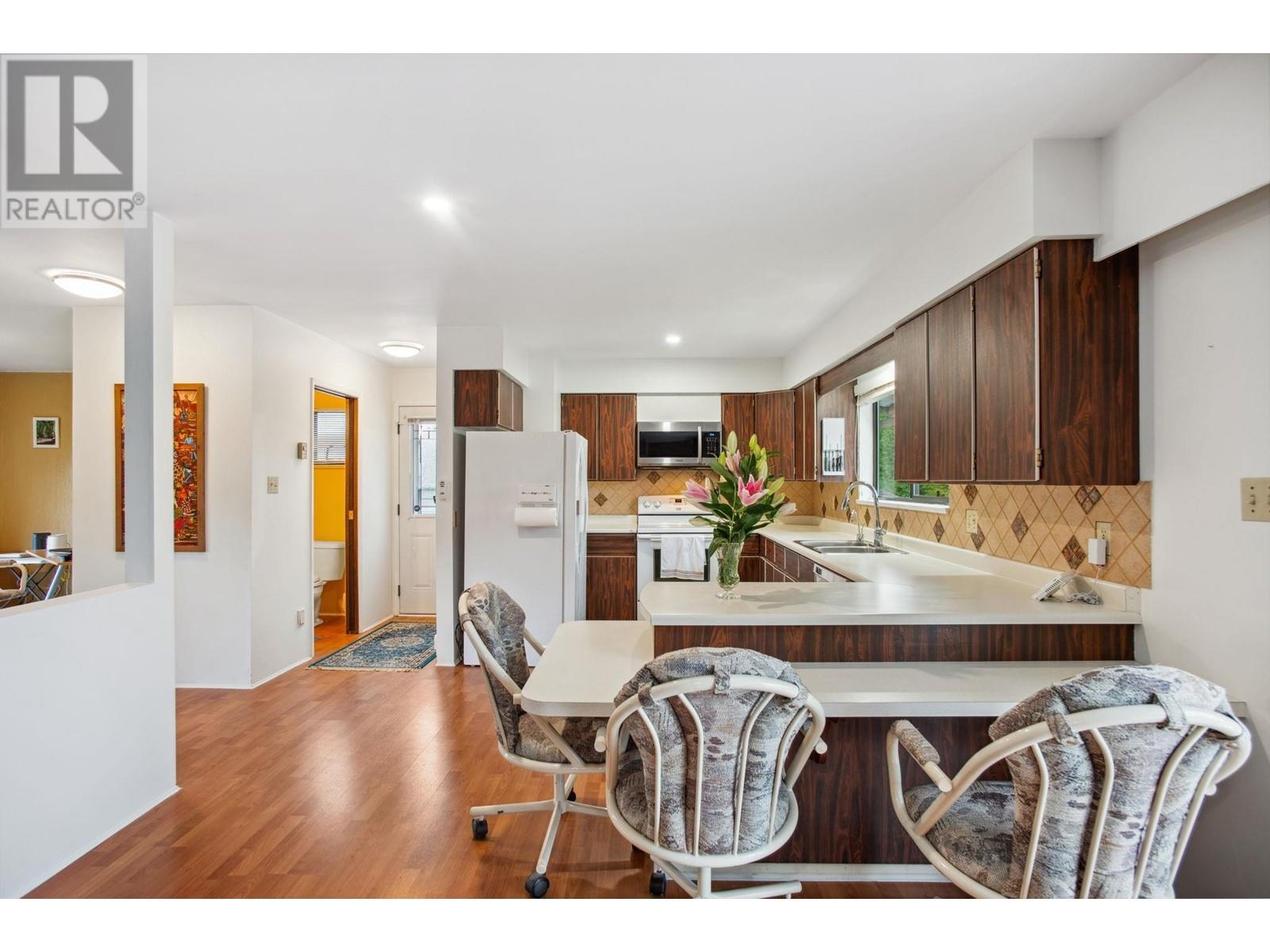 Listing Picture 11 of 40 : 4142 STAULO CRESCENT, Vancouver / 溫哥華 - 魯藝地產 Yvonne Lu Group - MLS Medallion Club Member