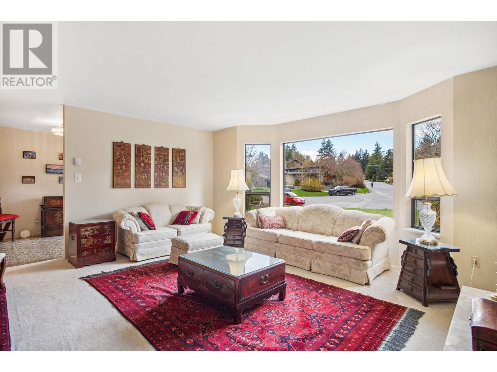 Listing Picture 4 of 40 : 4142 STAULO CRESCENT, Vancouver / 溫哥華 - 魯藝地產 Yvonne Lu Group - MLS Medallion Club Member