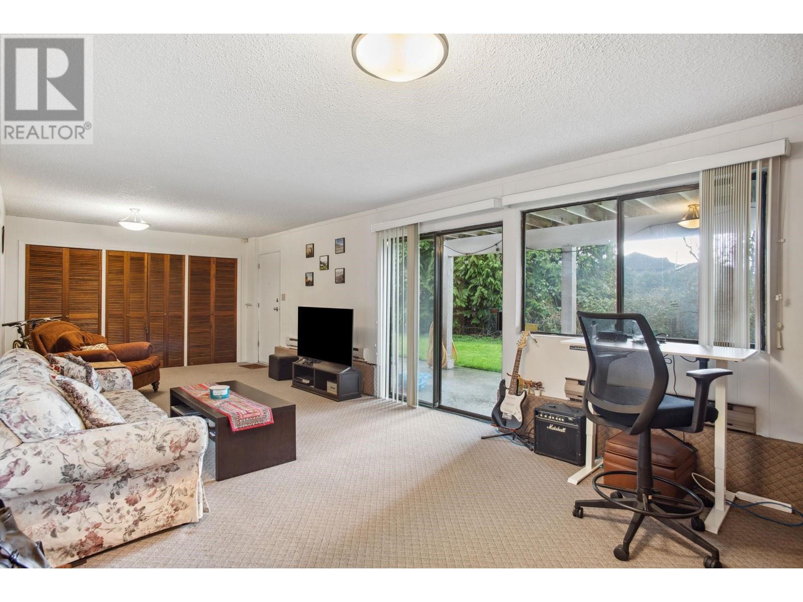 Listing Picture 23 of 40 : 4142 STAULO CRESCENT, Vancouver / 溫哥華 - 魯藝地產 Yvonne Lu Group - MLS Medallion Club Member