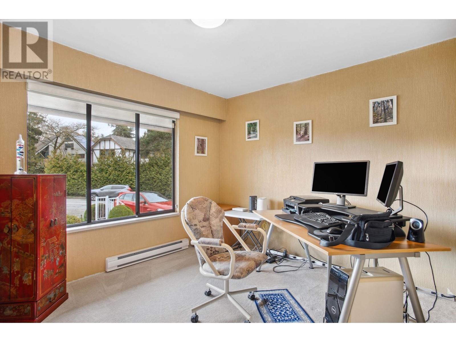 Listing Picture 8 of 40 : 4142 STAULO CRESCENT, Vancouver / 溫哥華 - 魯藝地產 Yvonne Lu Group - MLS Medallion Club Member