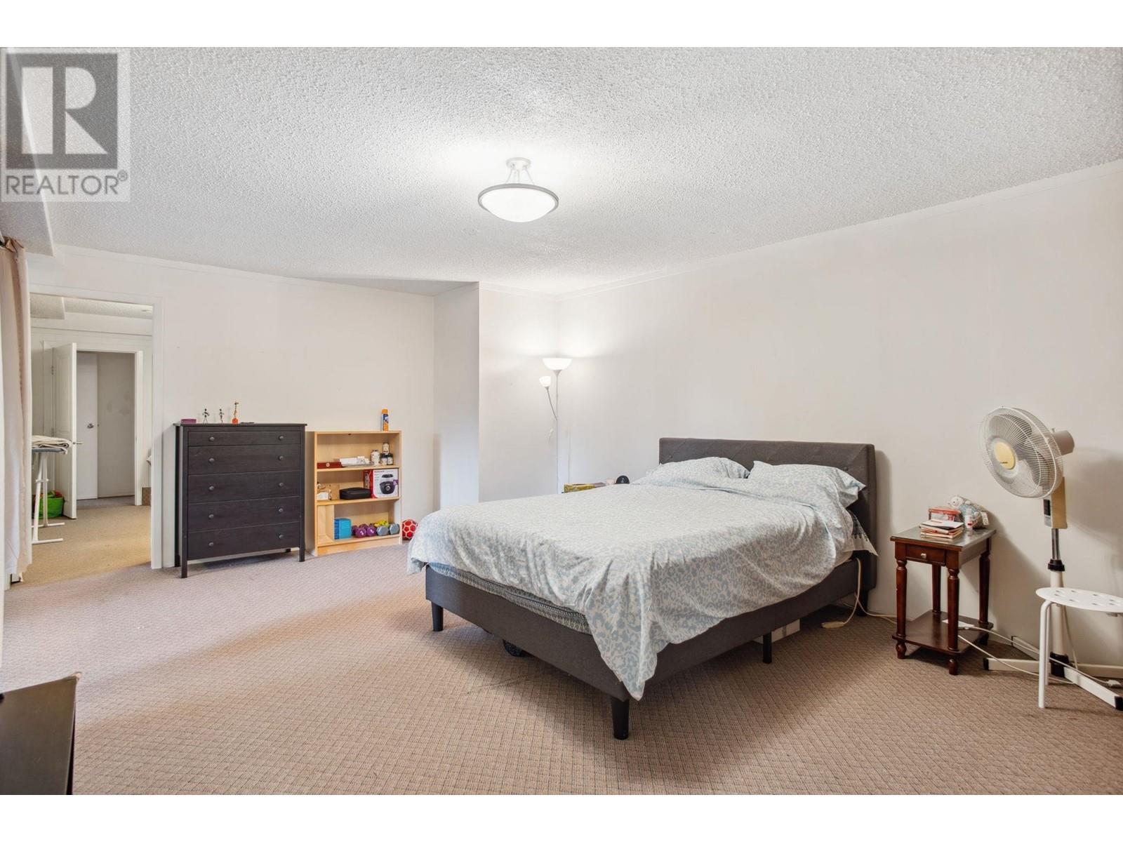 Listing Picture 28 of 40 : 4142 STAULO CRESCENT, Vancouver / 溫哥華 - 魯藝地產 Yvonne Lu Group - MLS Medallion Club Member