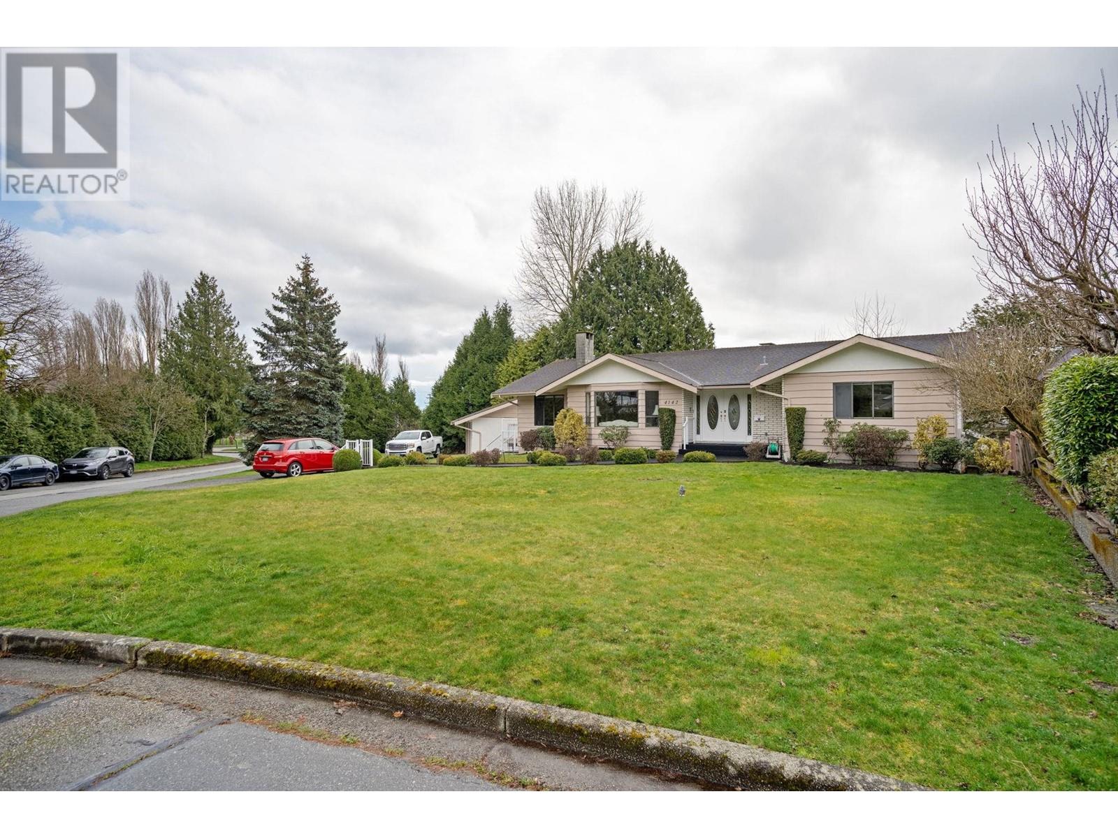 Listing Picture 2 of 40 : 4142 STAULO CRESCENT, Vancouver / 溫哥華 - 魯藝地產 Yvonne Lu Group - MLS Medallion Club Member