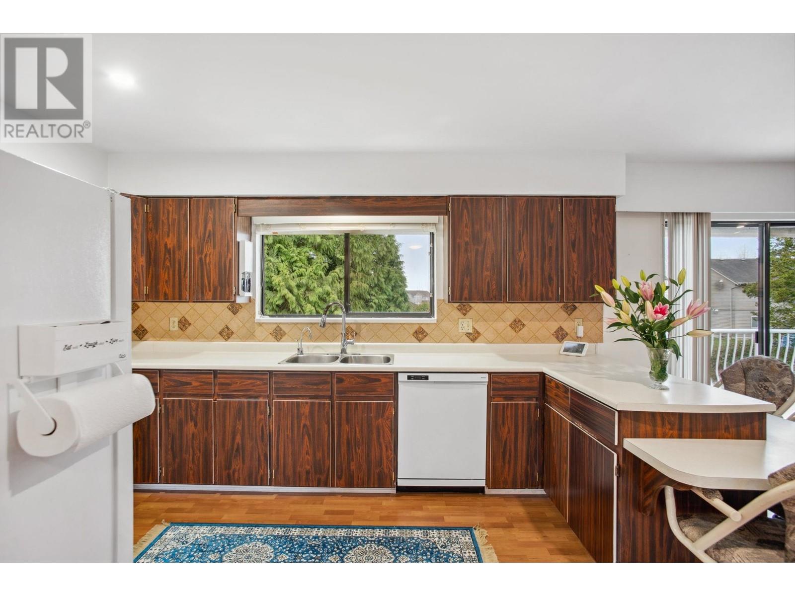 Listing Picture 10 of 40 : 4142 STAULO CRESCENT, Vancouver / 溫哥華 - 魯藝地產 Yvonne Lu Group - MLS Medallion Club Member