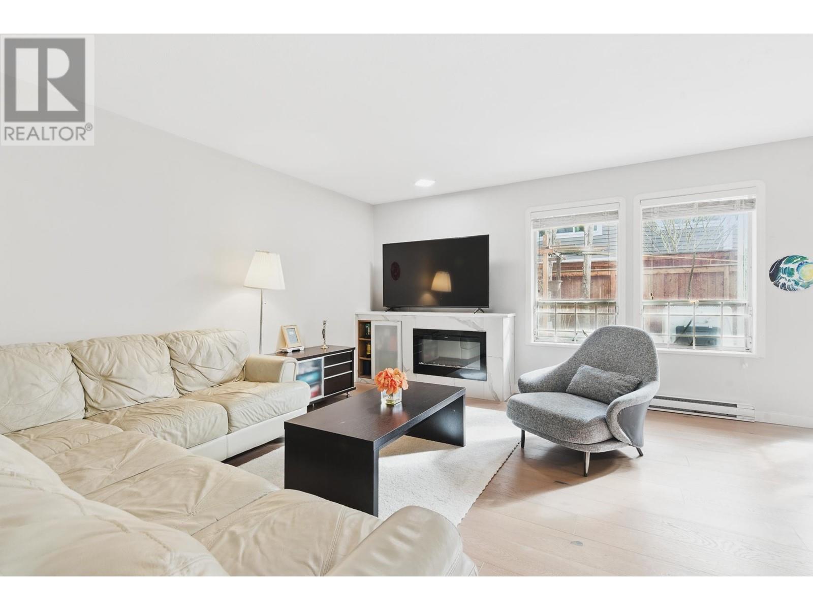 8 6840 LYNAS LANE, richmond, British Columbia