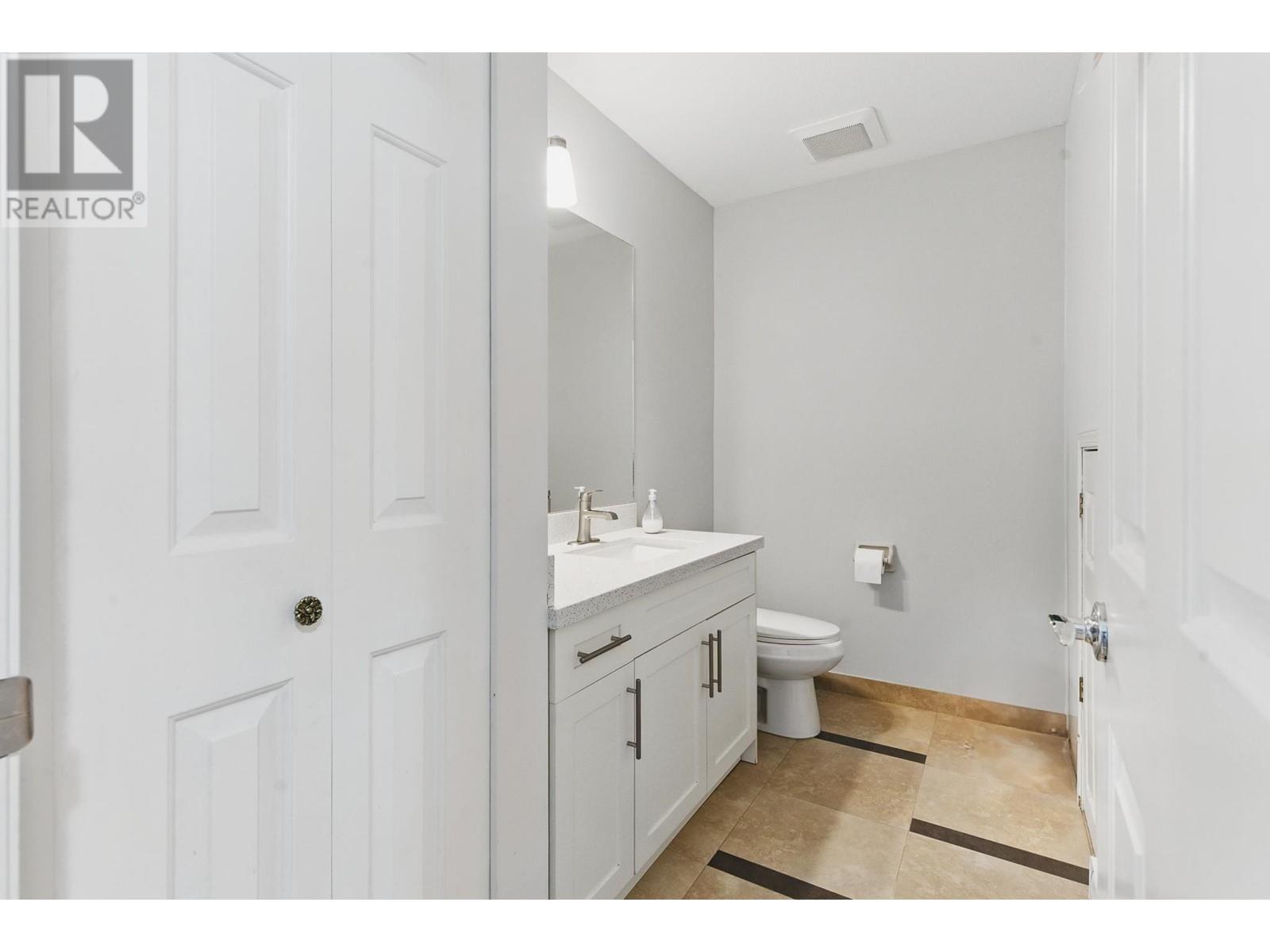 Listing Picture 11 of 23 : 8 6840 LYNAS LANE, Richmond / 烈治文 - 魯藝地產 Yvonne Lu Group - MLS Medallion Club Member
