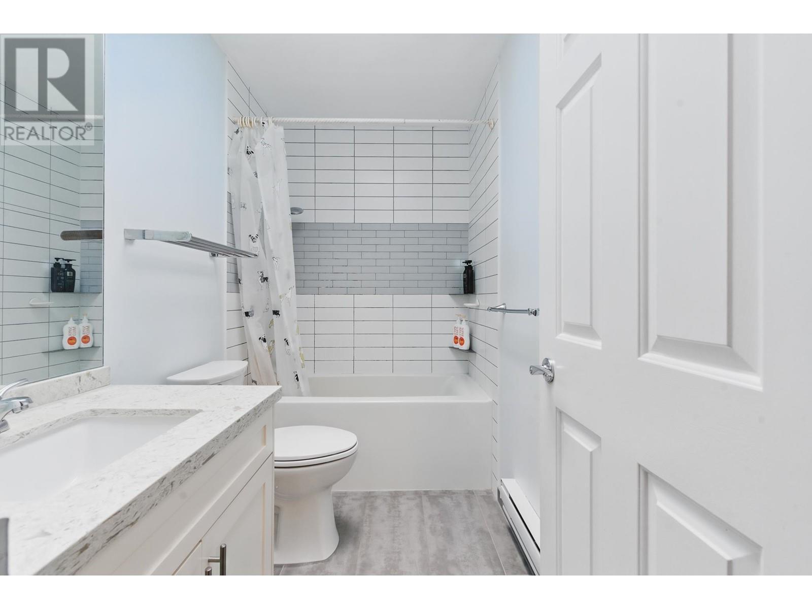 Listing Picture 16 of 23 : 8 6840 LYNAS LANE, Richmond / 烈治文 - 魯藝地產 Yvonne Lu Group - MLS Medallion Club Member