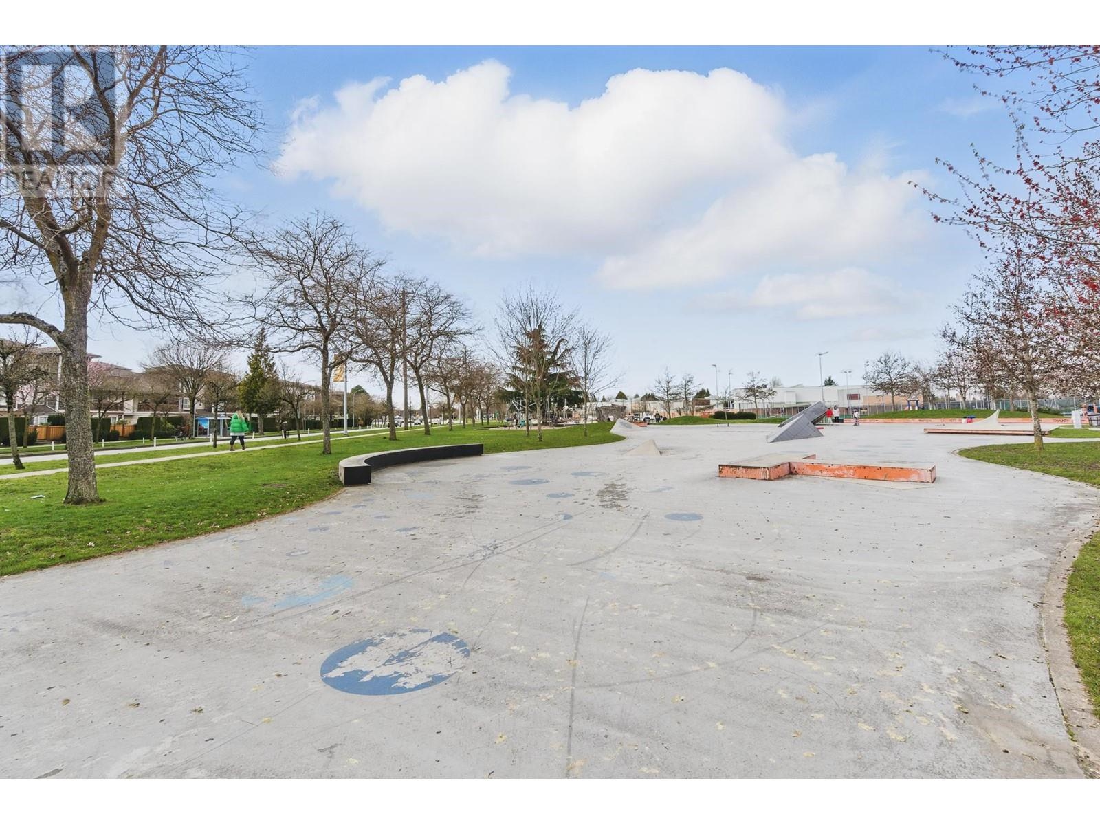 Listing Picture 22 of 23 : 8 6840 LYNAS LANE, Richmond / 烈治文 - 魯藝地產 Yvonne Lu Group - MLS Medallion Club Member