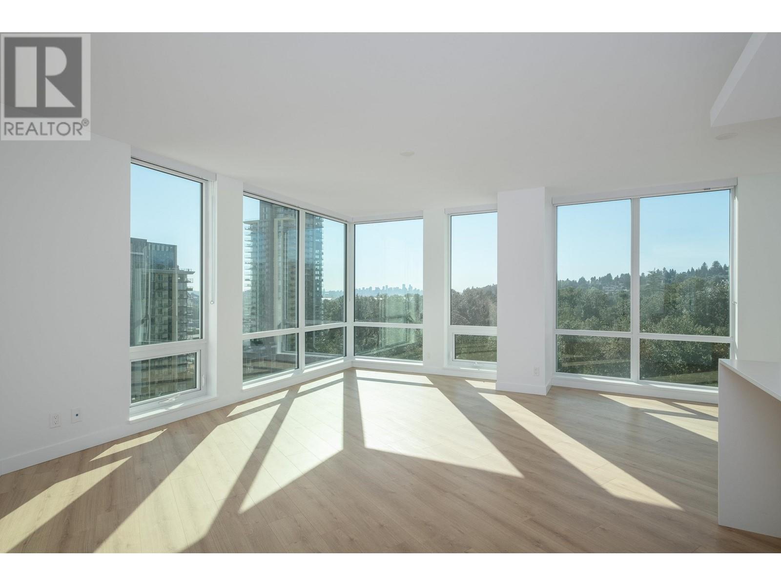 1207 1500 Fern Street, North Vancouver, British Columbia  V7J 0E6 - Photo 2 - R2978522