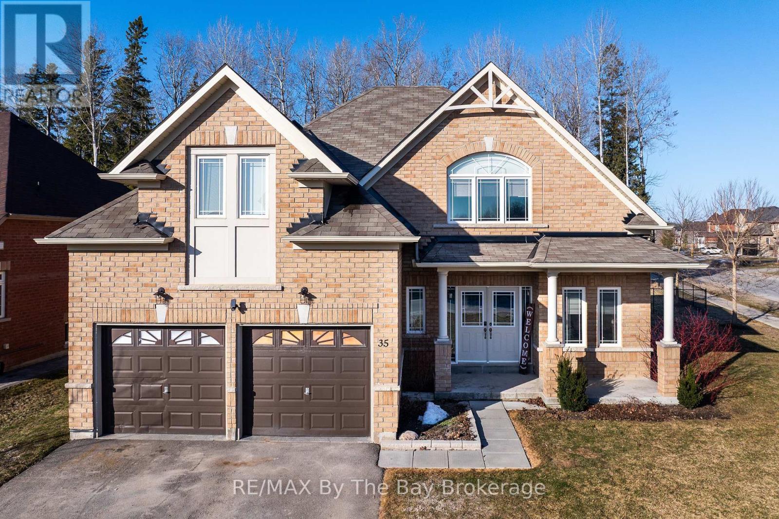 35 Falvo Street, Wasaga Beach, Ontario  L9Z 0G8 - Photo 2 - S12030612