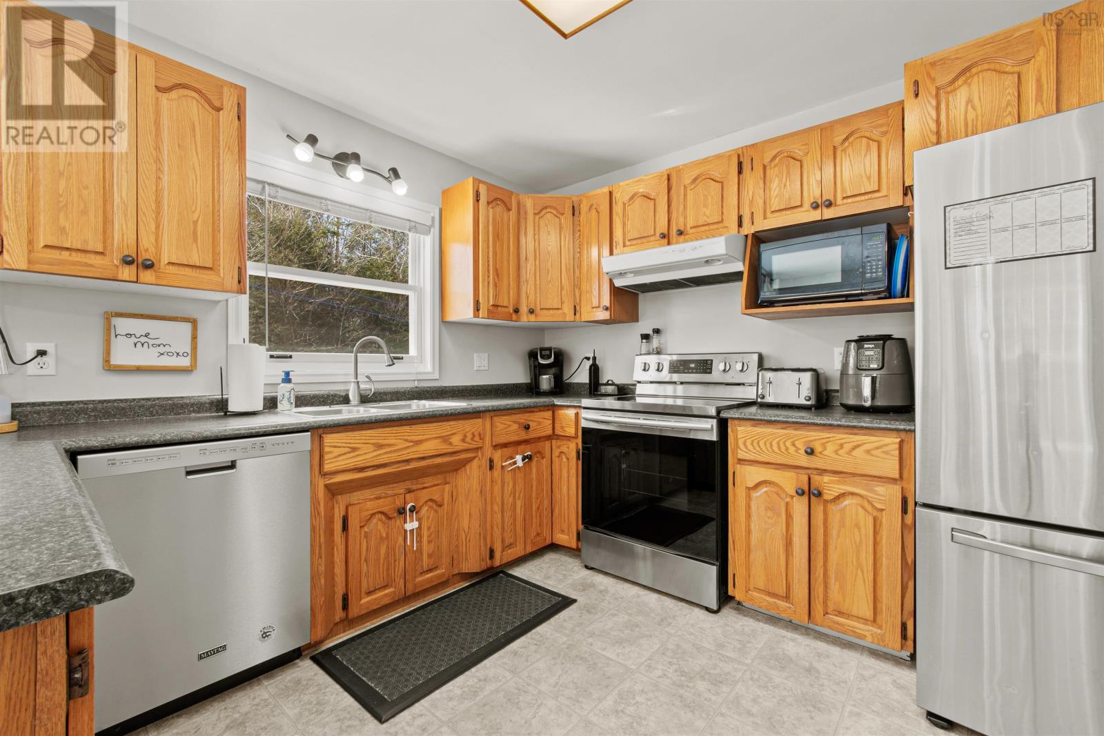 21 Elmwood Court, Middle Sackville, Nova Scotia  B4E 3B1 - Photo 10 - 202505329