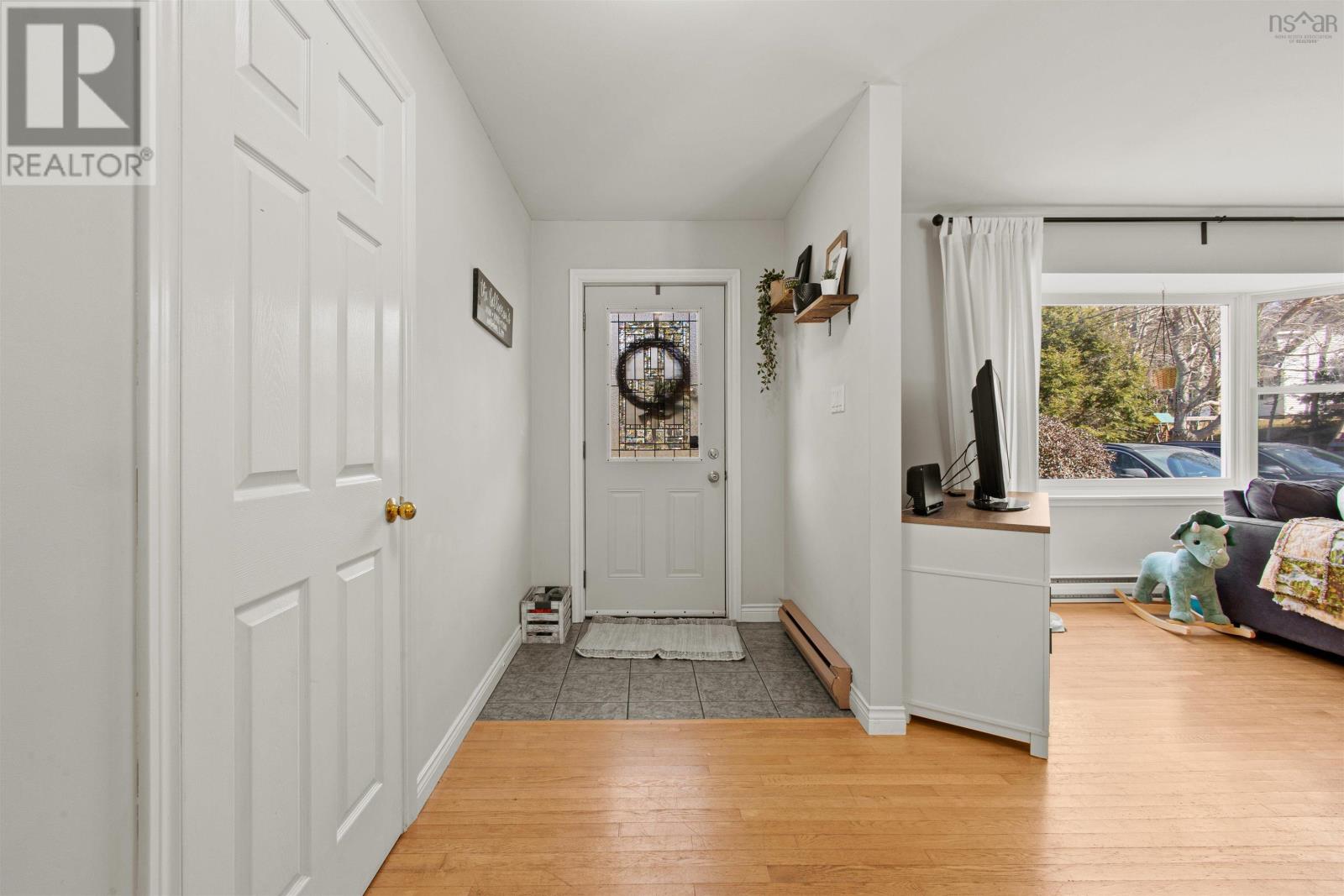 21 Elmwood Court, Middle Sackville, Nova Scotia  B4E 3B1 - Photo 2 - 202505329