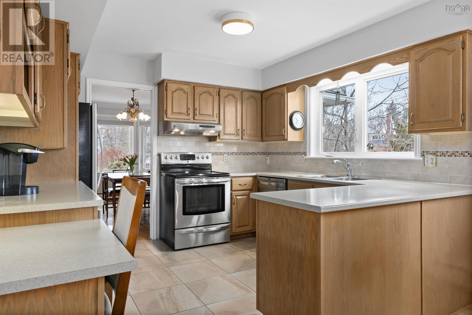 12 Mount Royal Court, Dartmouth, Nova Scotia  B3A 4R5 - Photo 19 - 202505330