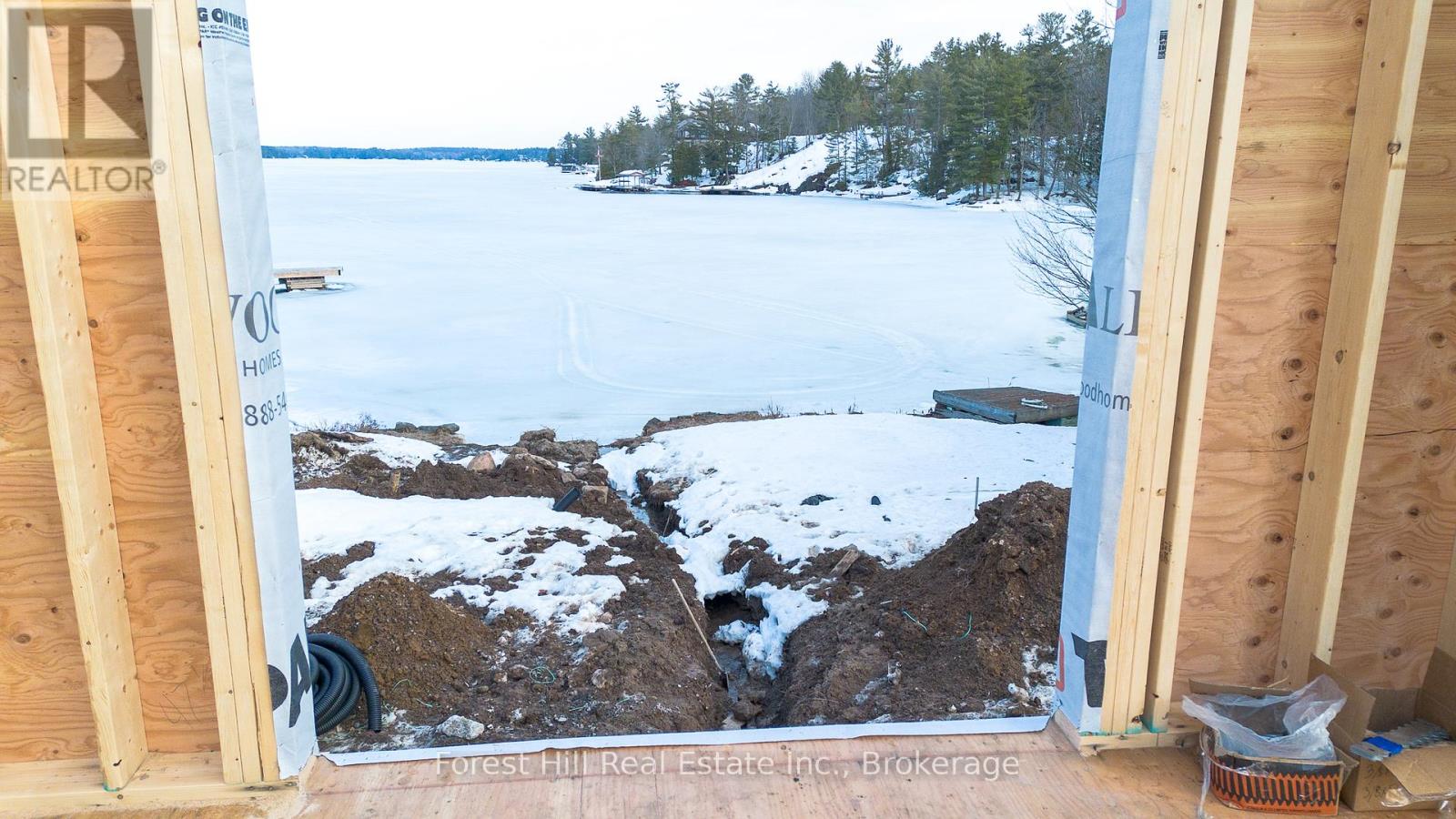 1111 Lakeshore Drive, Gravenhurst, Ontario  P1P 1R2 - Photo 11 - X12030626