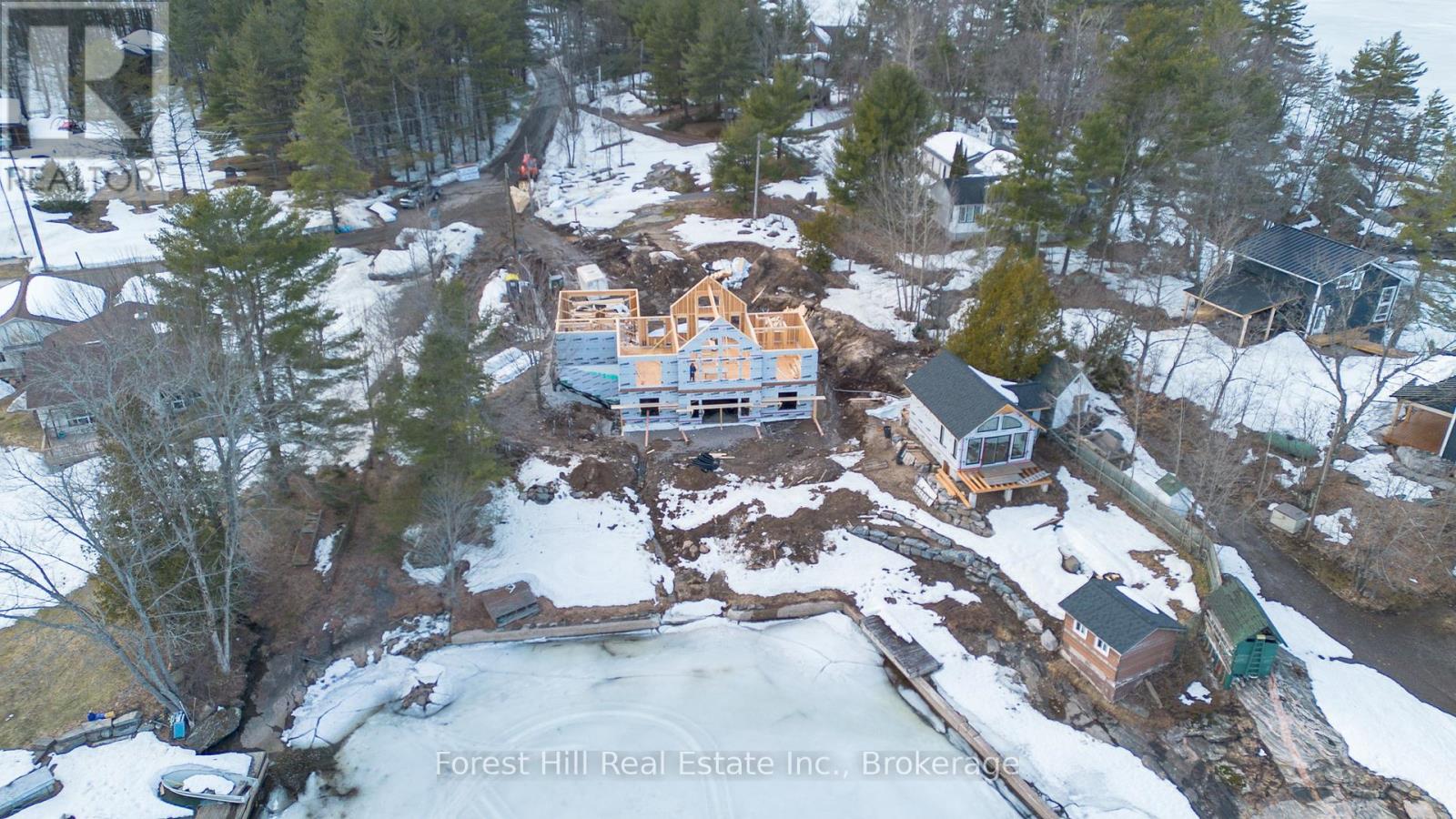 1111 Lakeshore Drive, Gravenhurst, Ontario  P1P 1R2 - Photo 21 - X12030626