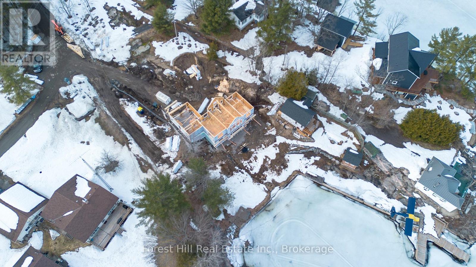 1111 Lakeshore Drive, Gravenhurst, Ontario  P1P 1R2 - Photo 22 - X12030626