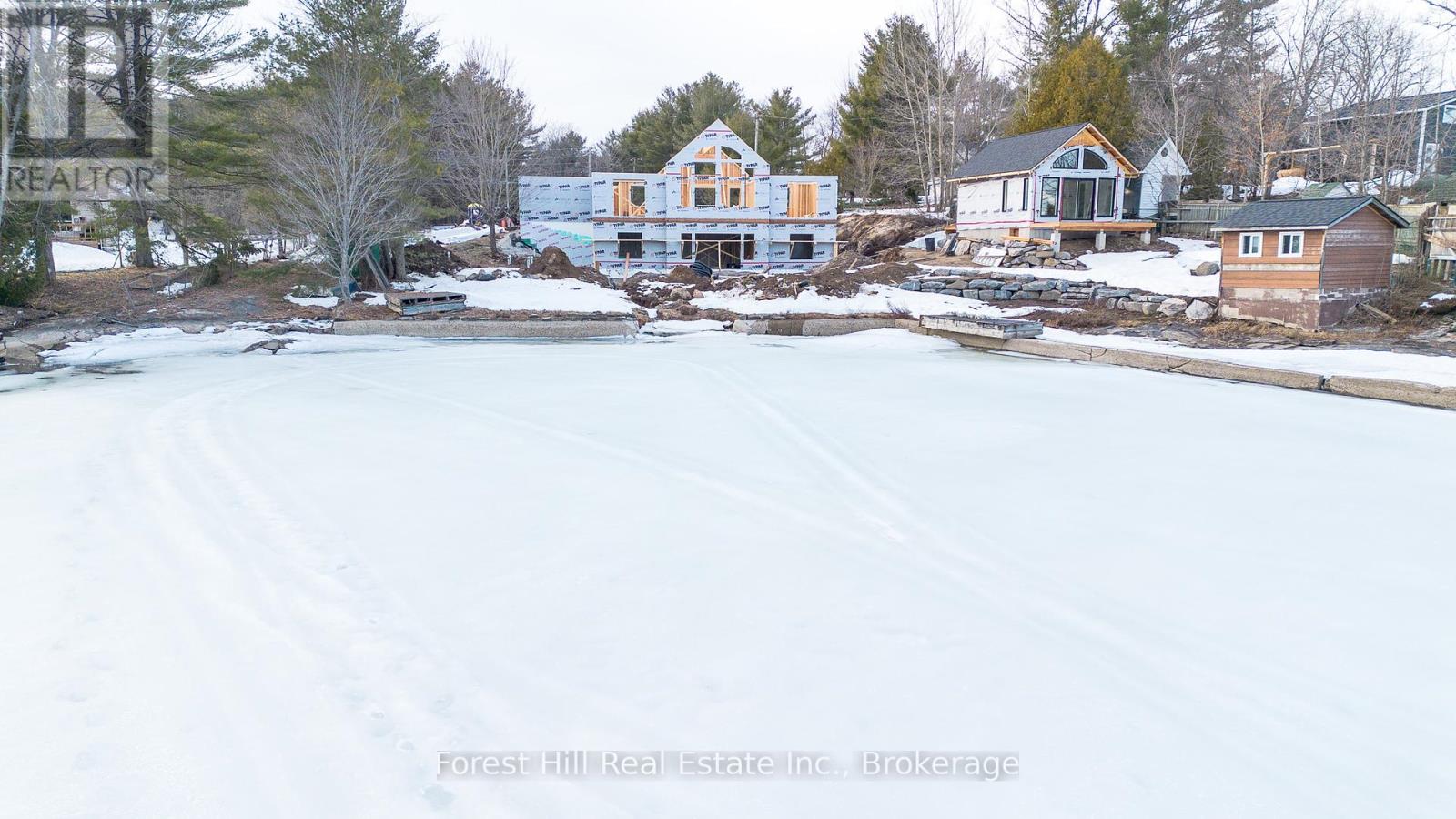 1111 Lakeshore Drive, Gravenhurst, Ontario  P1P 1R2 - Photo 5 - X12030626