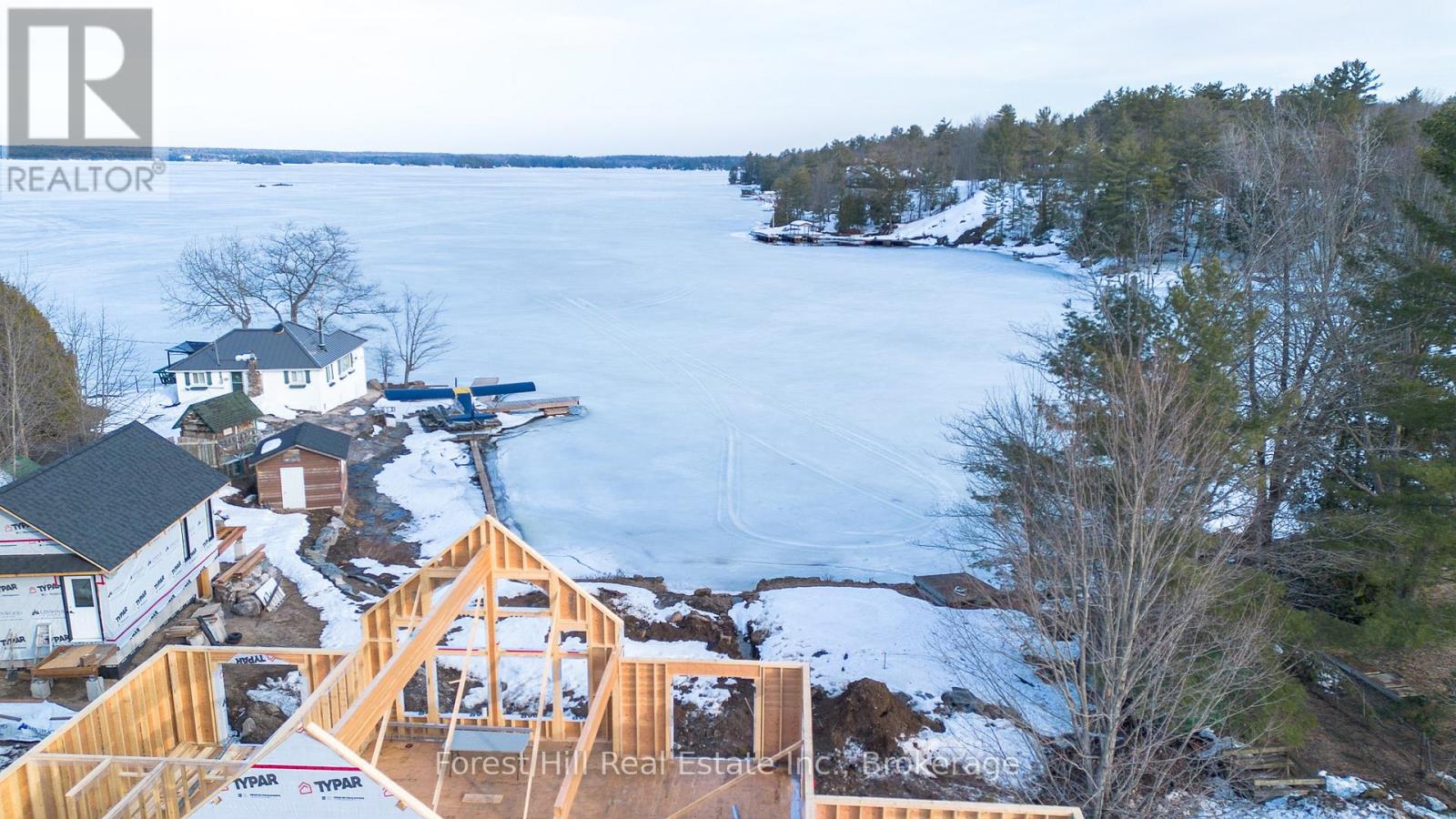 1111 Lakeshore Drive, Gravenhurst, Ontario  P1P 1R2 - Photo 8 - X12030626