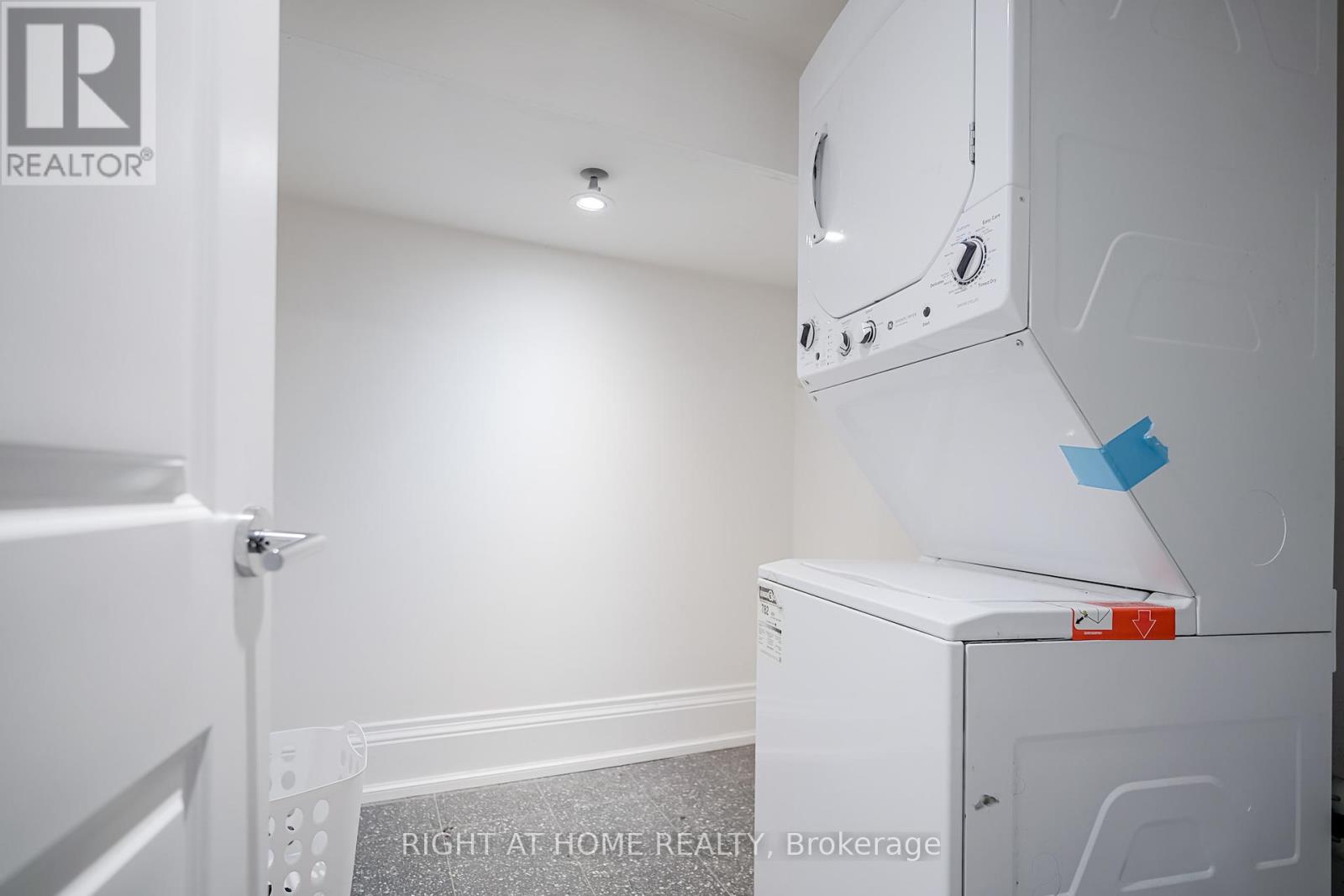 43 William Cragg Drive, Toronto, Ontario  M3M 1T8 - Photo 37 - W12030551