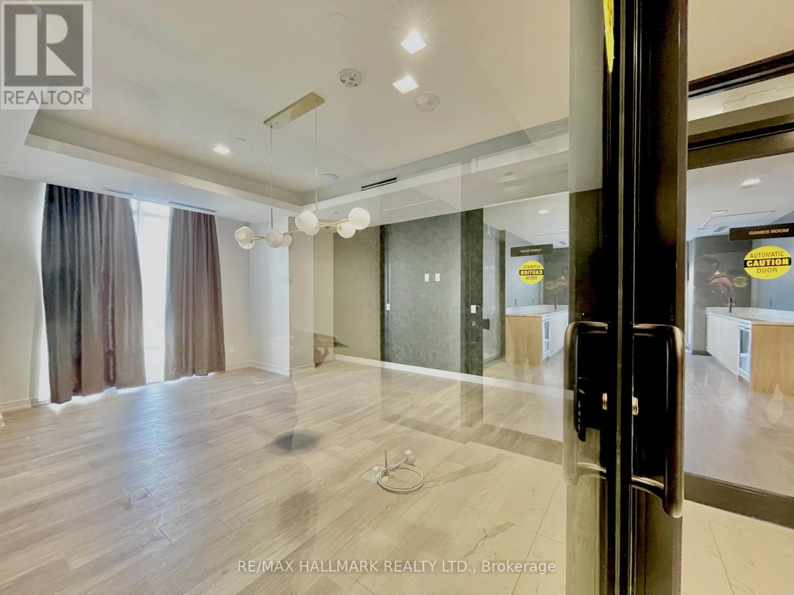 Property at PH12 - 1010 DUNDAS STREET E image 5