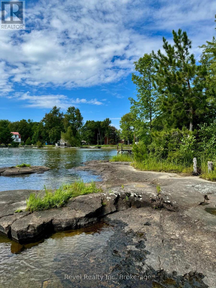 20 Mowat Crescent, North Bay, Ontario  P1A 1R5 - Photo 21 - X12030681