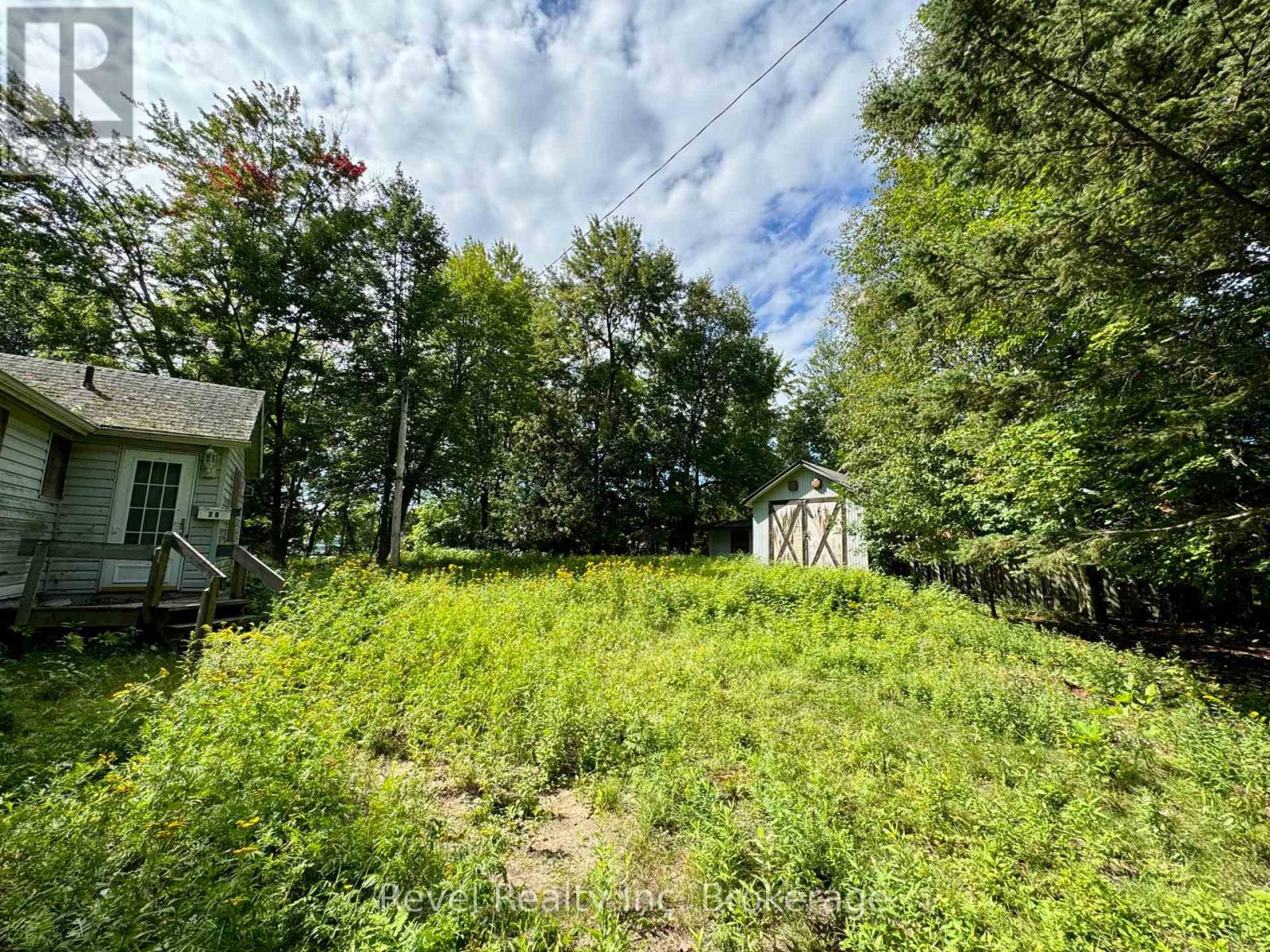 20 Mowat Crescent, North Bay, Ontario  P1A 1R5 - Photo 3 - X12030681