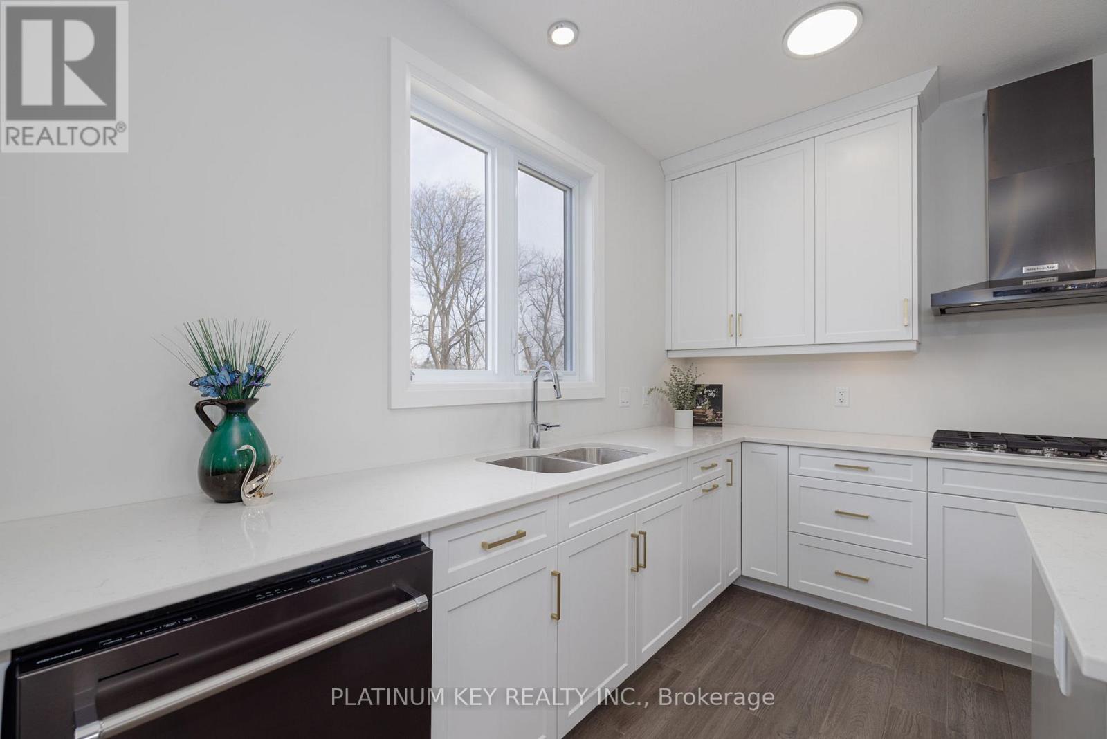 Photo 16 of 39 for 2205 Lockwood Crescent