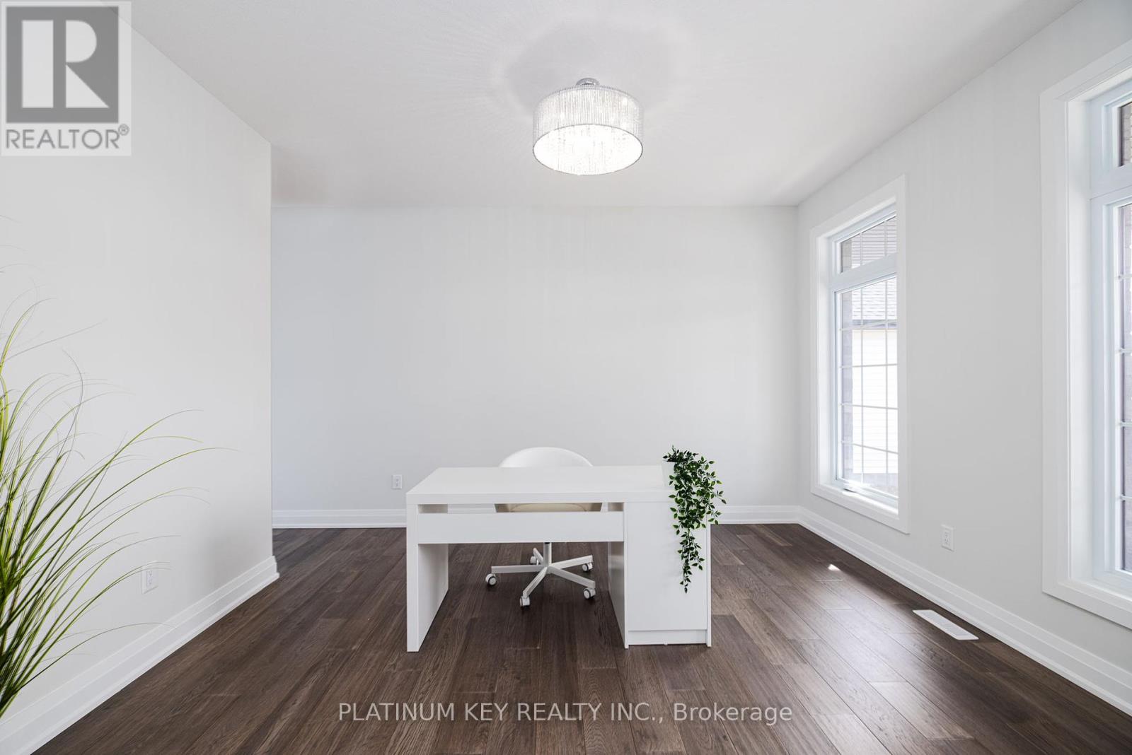 Photo 5 of 39 for 2205 Lockwood Crescent