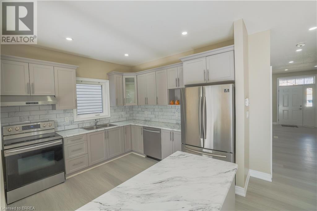 Property at 72 BALFOUR Street image 3