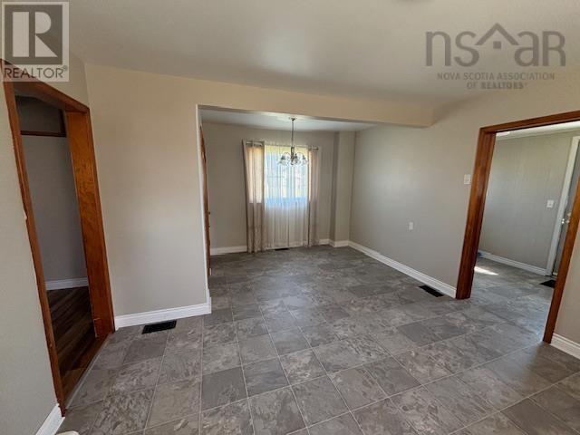 342 Twelfth Street, New Waterford, Nova Scotia  B1H 4A3 - Photo 11 - 202505352