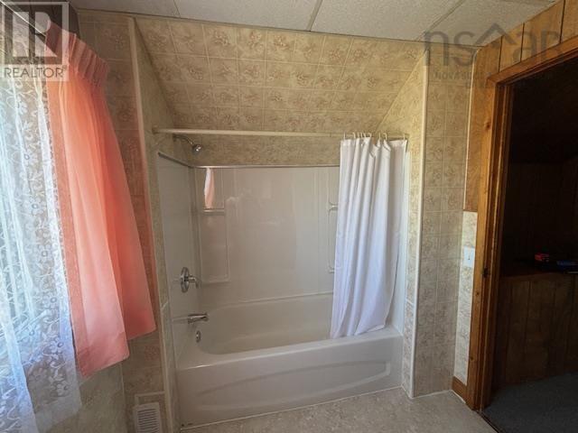 342 Twelfth Street, New Waterford, Nova Scotia  B1H 4A3 - Photo 18 - 202505352