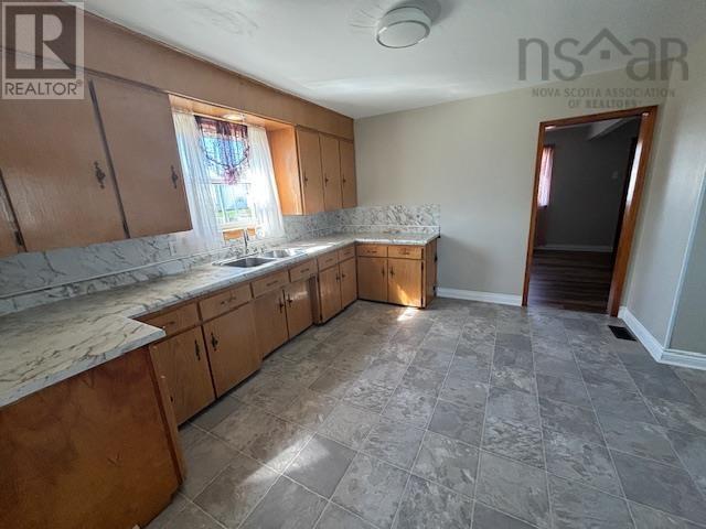 342 Twelfth Street, New Waterford, Nova Scotia  B1H 4A3 - Photo 7 - 202505352
